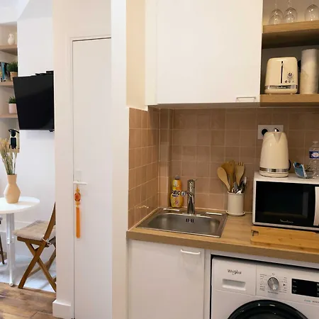 Da-3-turenne-bm Near Place Des Vosges * Paris